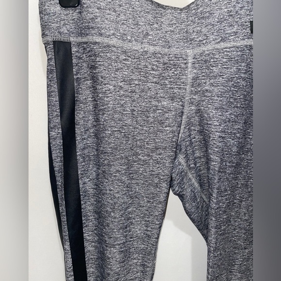 Pink Victoria Secret Yoga pants - Picture 3 of 5